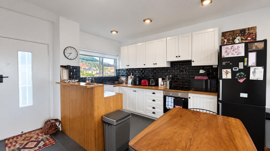 2 Bedroom Property for Sale in Green Point Western Cape